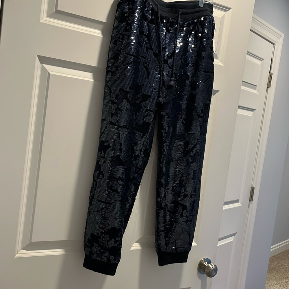ANTHROPOLOGIE navy blue sequin joggers. Size Small. NWT